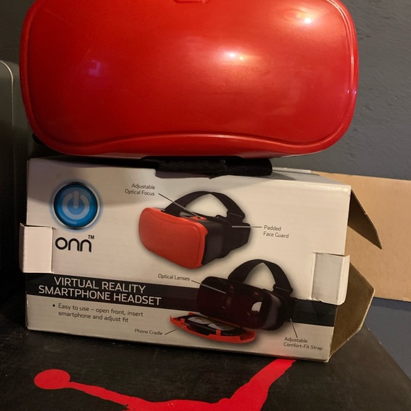 Onn Vr head set - Picture 3 of 3